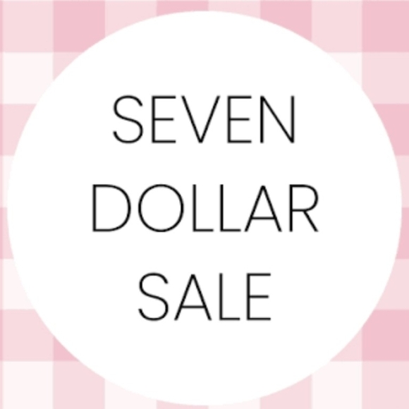 PLUS CLOTHING SALE - Picture 1 of 1